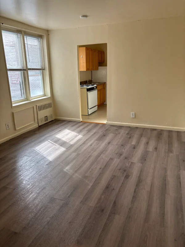 Bronx Apartment: 3940 Bronx Blvd