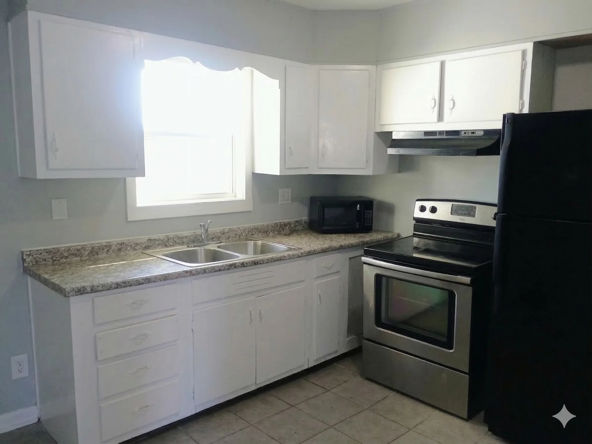 Blythville House: 1219 E Cherry Street