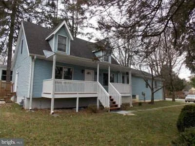 Silver Spring House: 9415 Monroe St