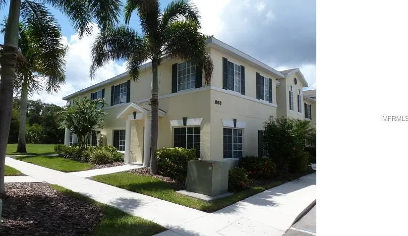 Br Townhome: 262 Cape Harbour Loop Cir