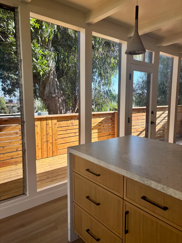 Los Angeles Multiplex: 1410 Federal Ave