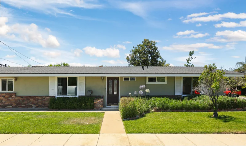 Orange House: 526 N Emerald Dr