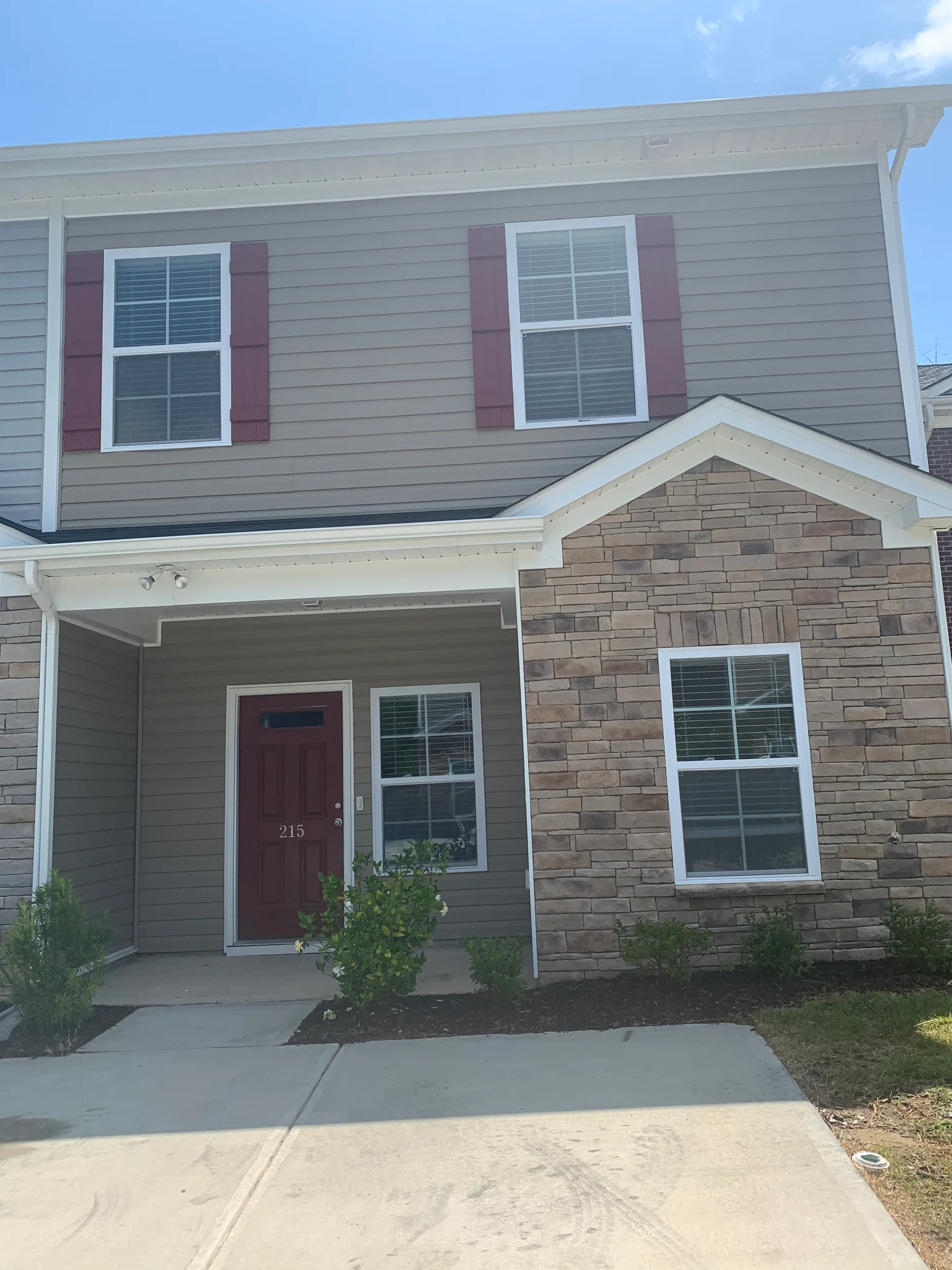 Lexington Townhome: 215 Orange Pond Ct