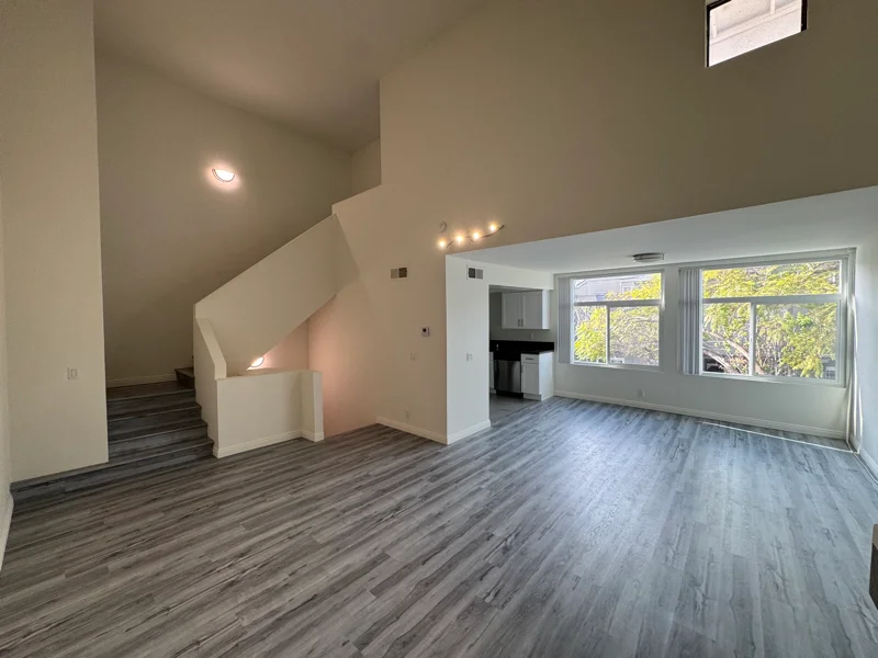 Los Angeles Apartment: 1600 S Bentley Ave