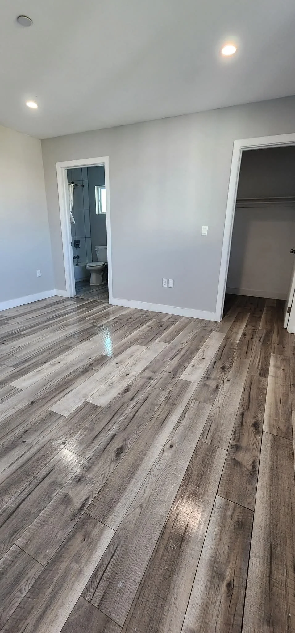 Los Angeles Townhome: 1228 N. Alexandria Ave