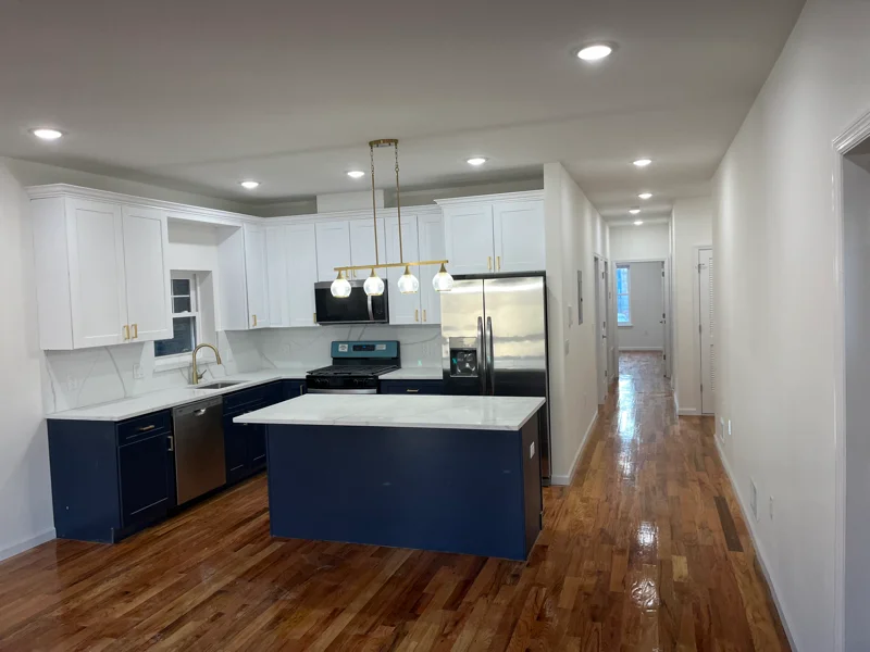 Newark Apartment: 121 Osborne Terrace