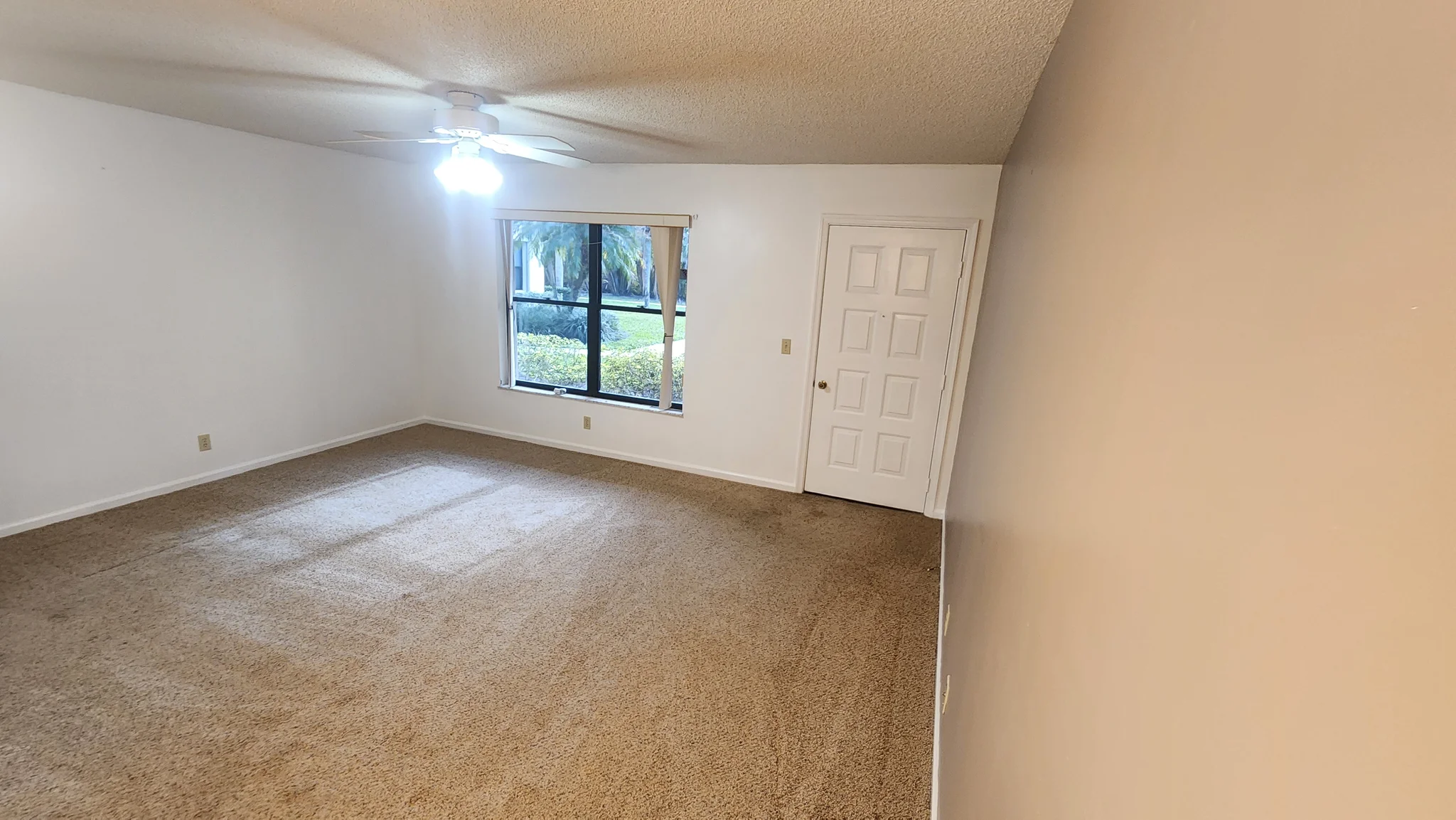 Stuart Condo: 911 SW S River Drive