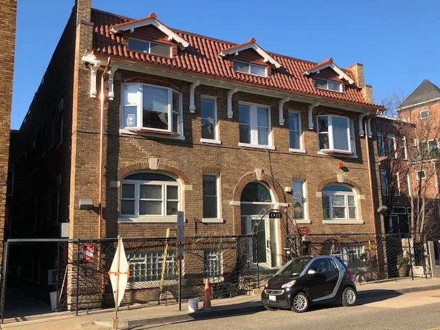 Washington House: 1315 Park Rd NW