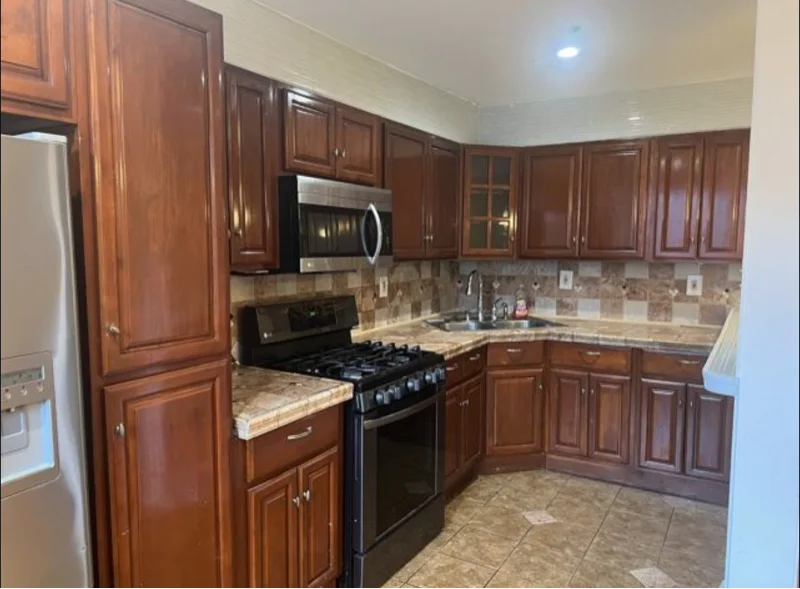 Philadelphia House: 4337 H ST