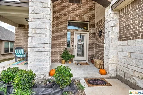 Belton House: 6107 Lavaca dr