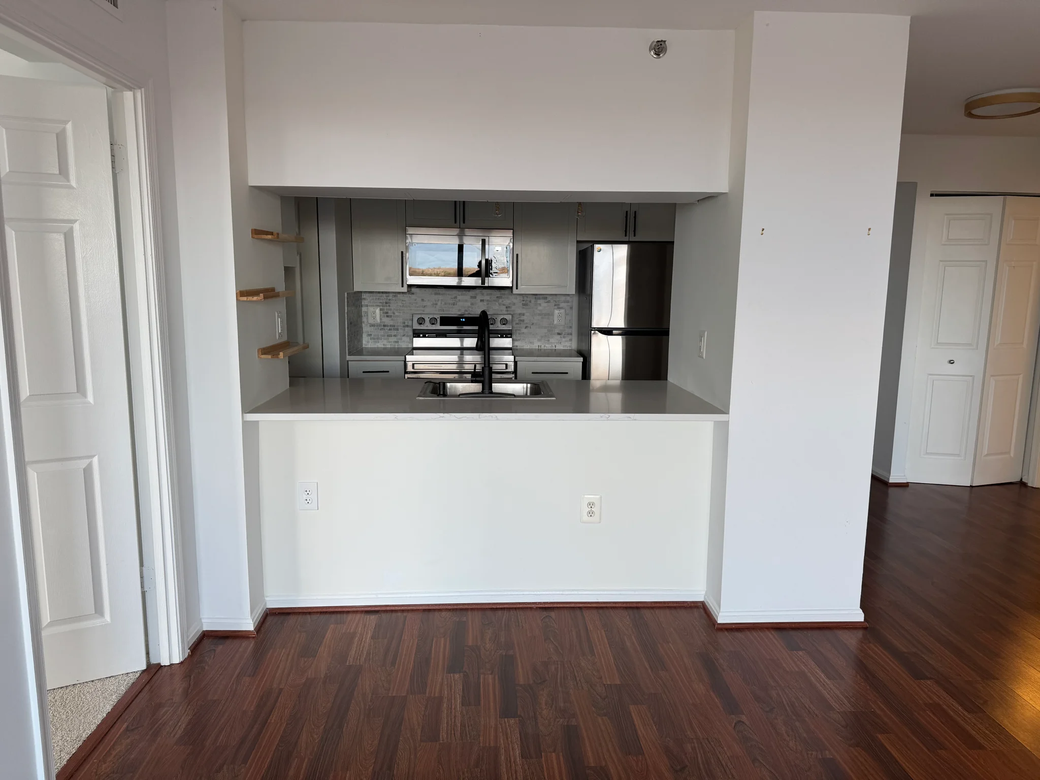 Rockville Condo: 10101 Grosvenor