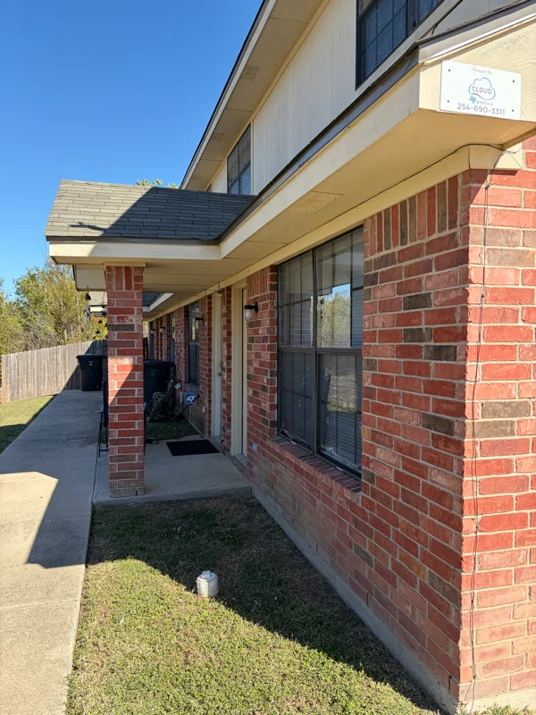 Killeen Multiplex: 1009 Lansberry Ct