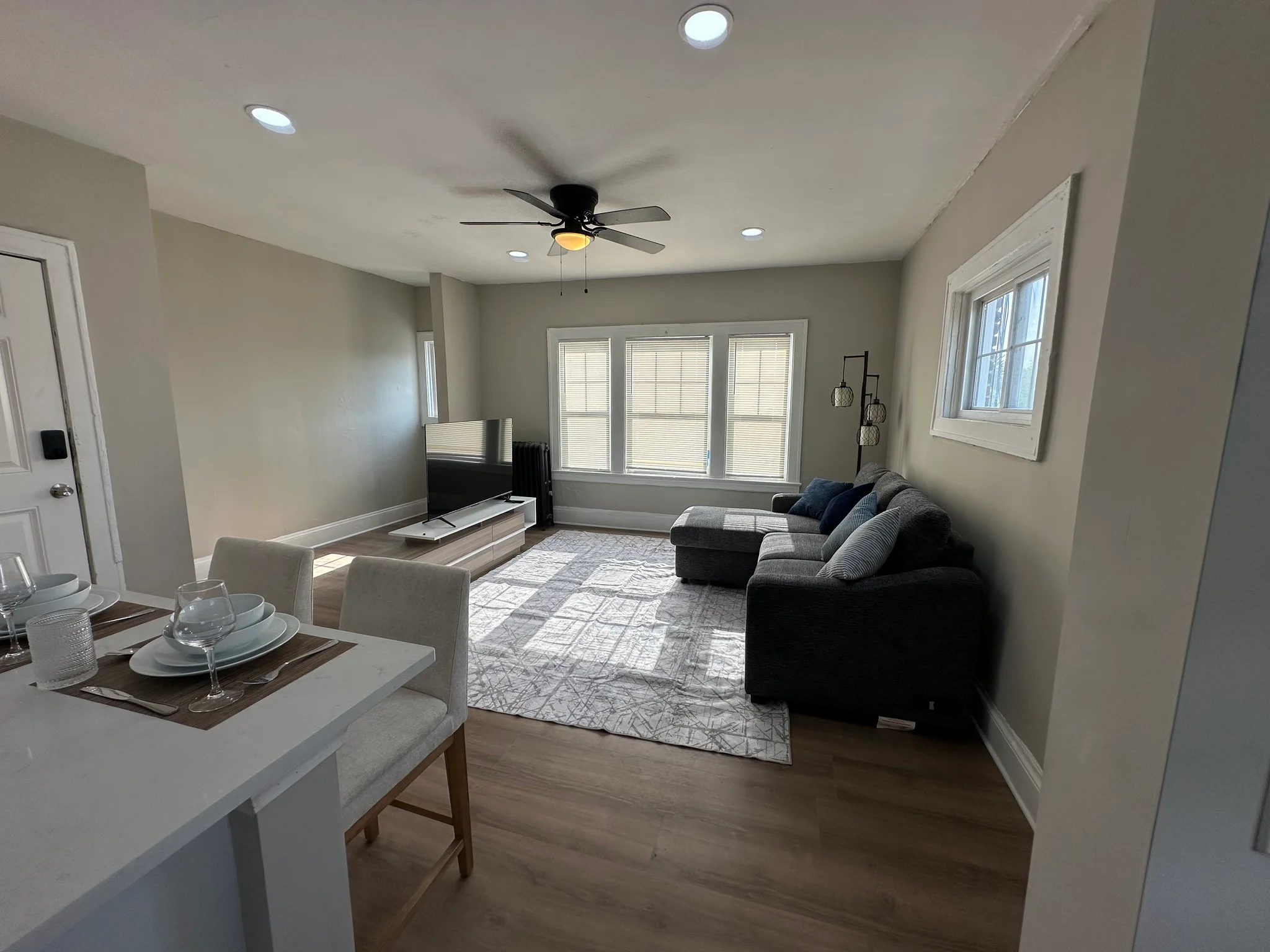 Cleveland Apartment: 1847 87th