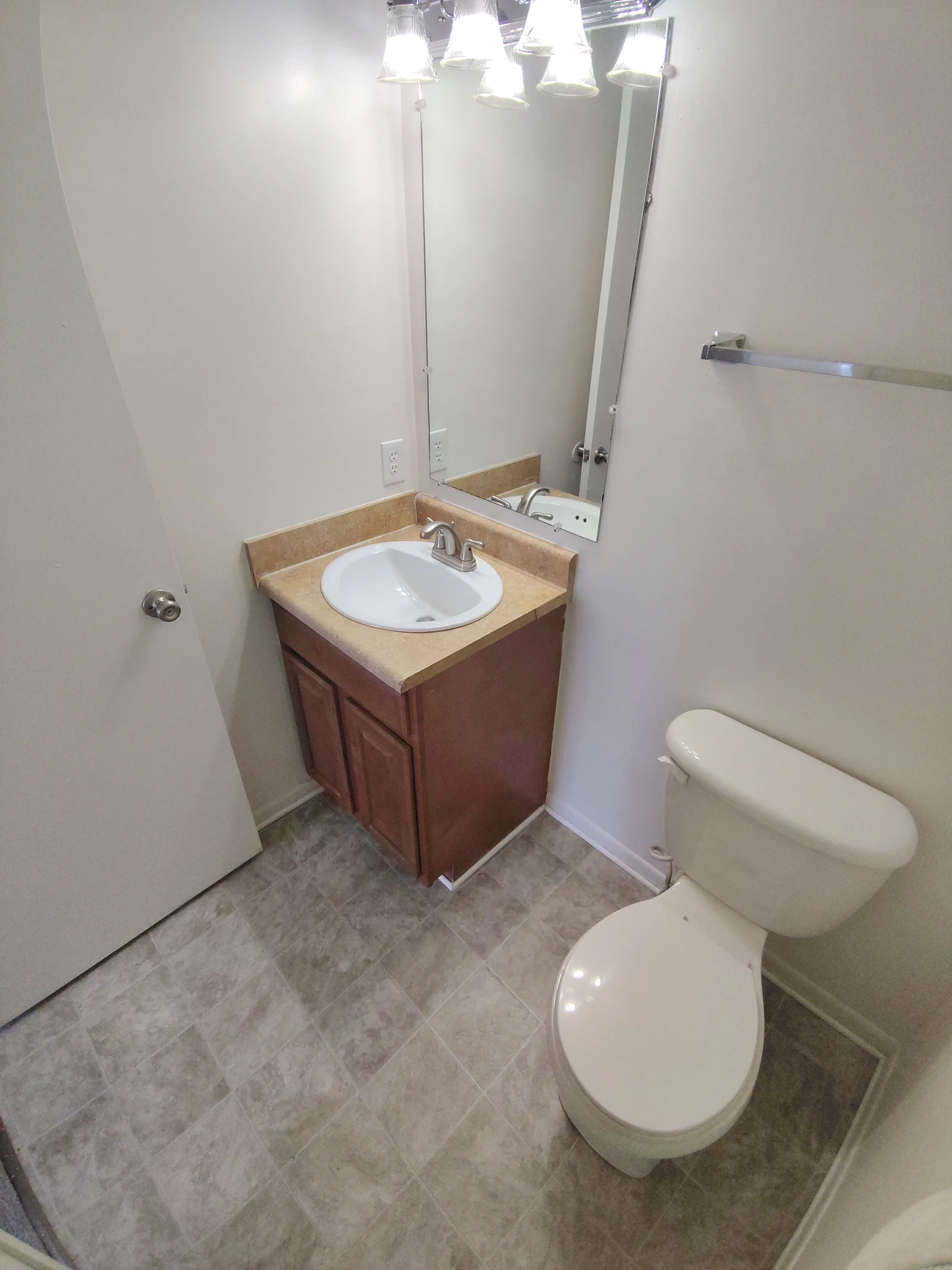 Lynchburg Apartment: 600 Reusens Rd