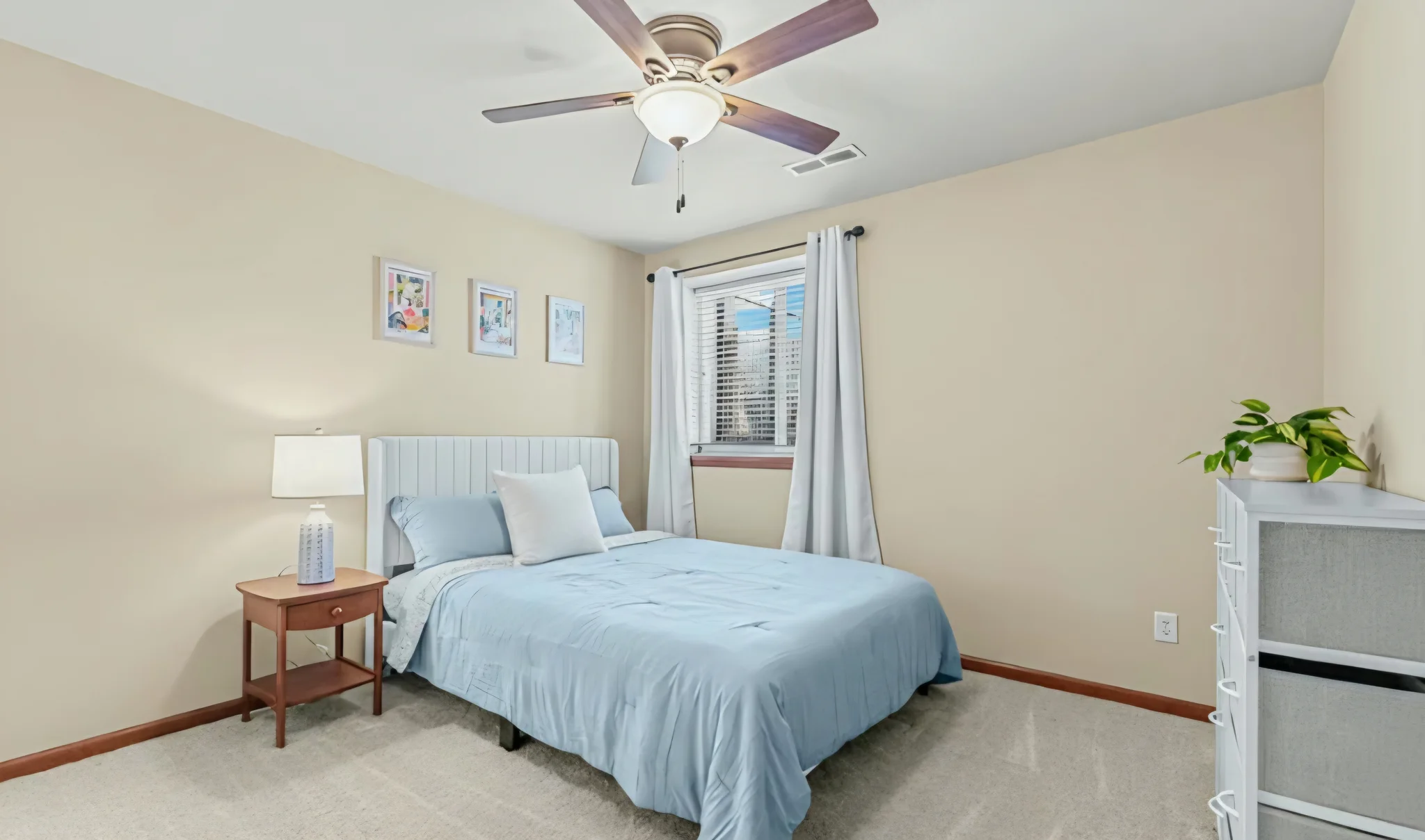 North Liberty House: 1795 Sara Ct