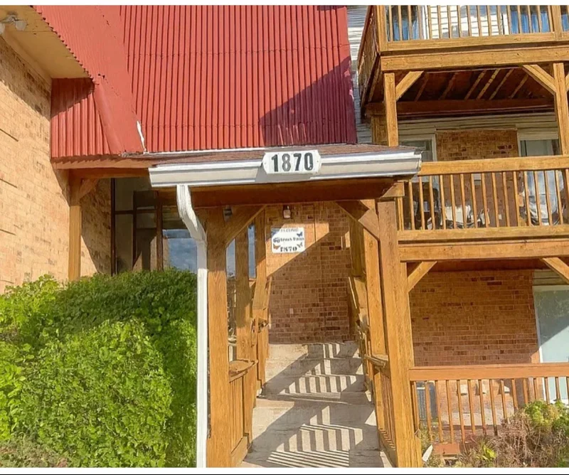 Aurora Condo: 1870 Tall Oaks Dr