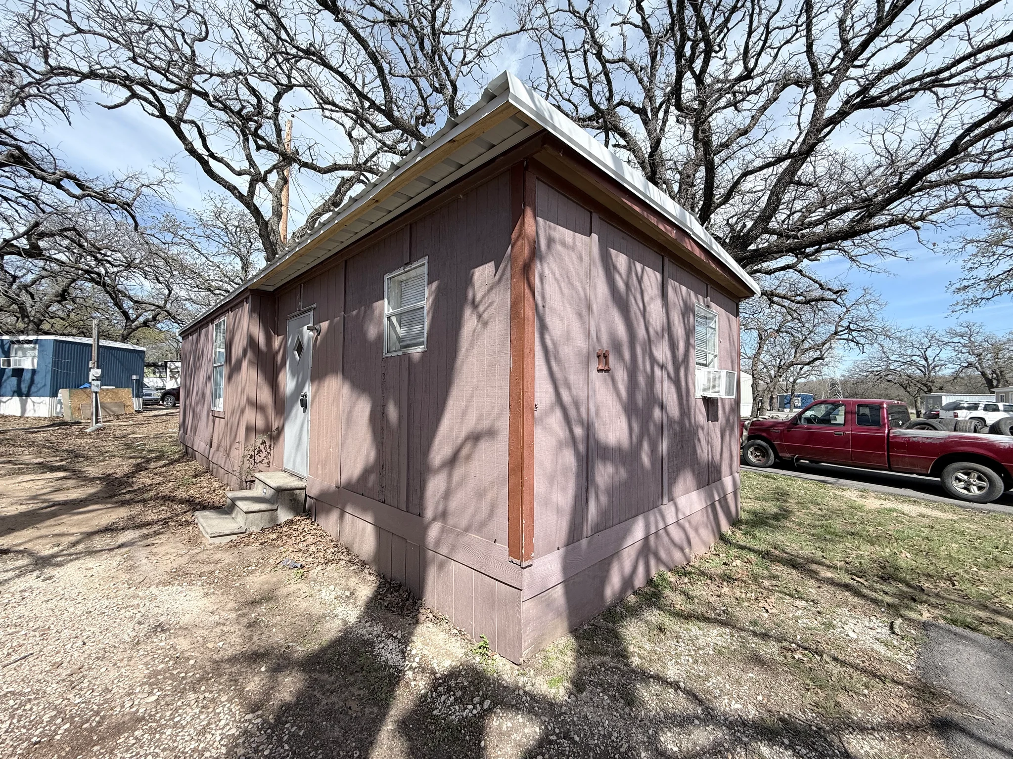 Cleburne Other: 215 Weeks Rd