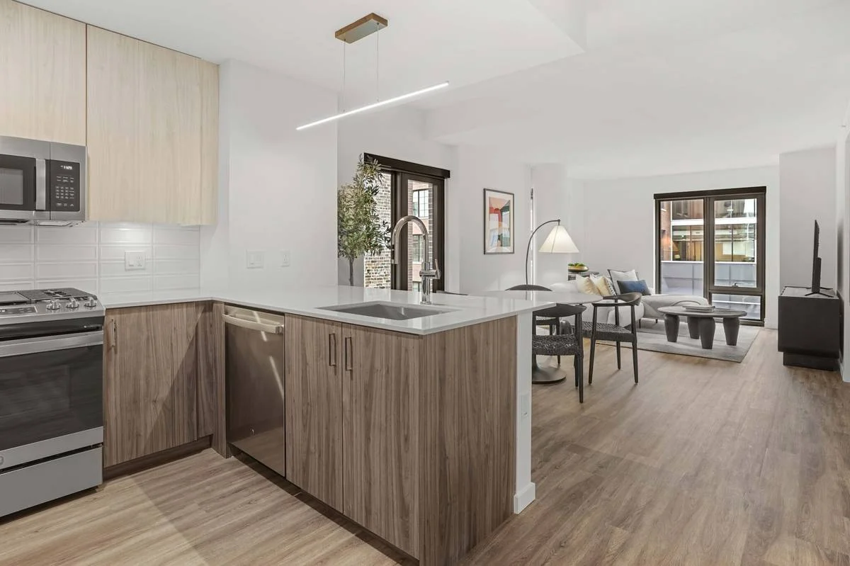 Chicago Condo: 196 N Aberdeen St