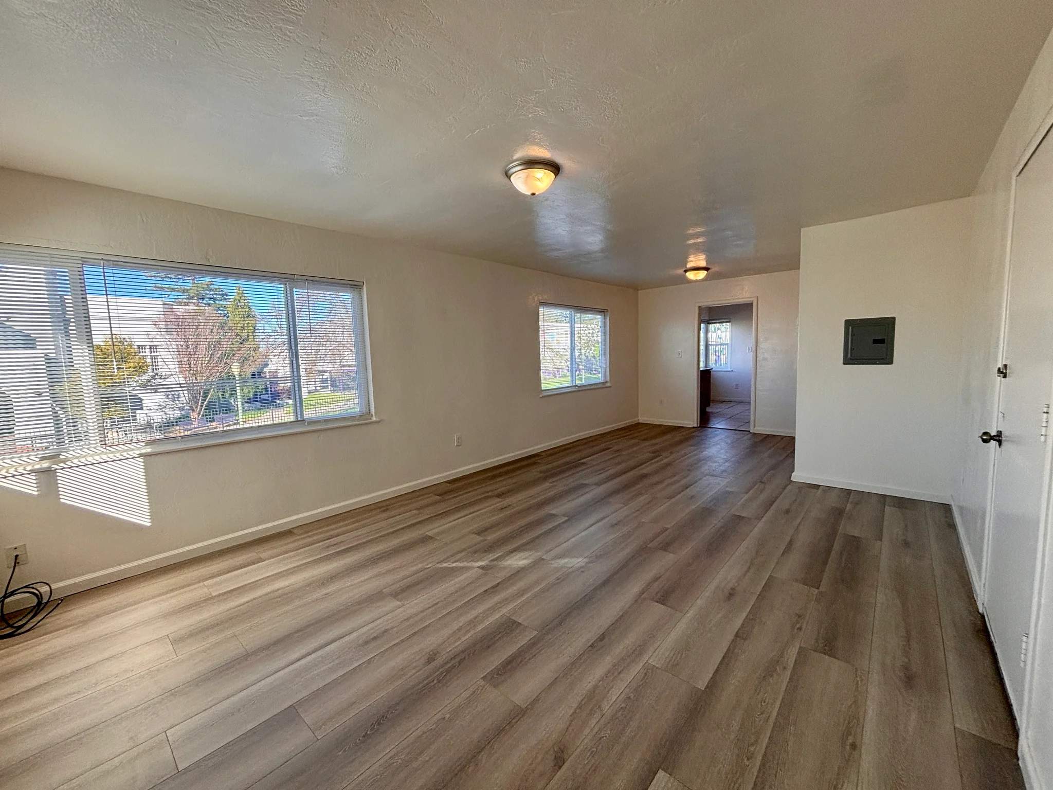 Oakland Condo: 8632 MacArthur Blvd,