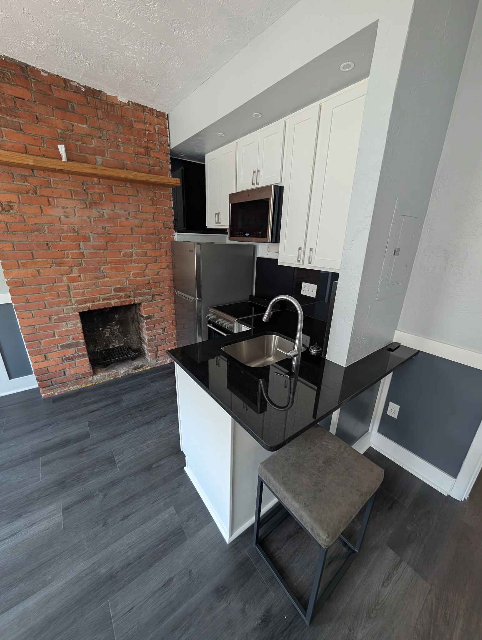 Pittsburgh Multiplex: 5527 Howe Street