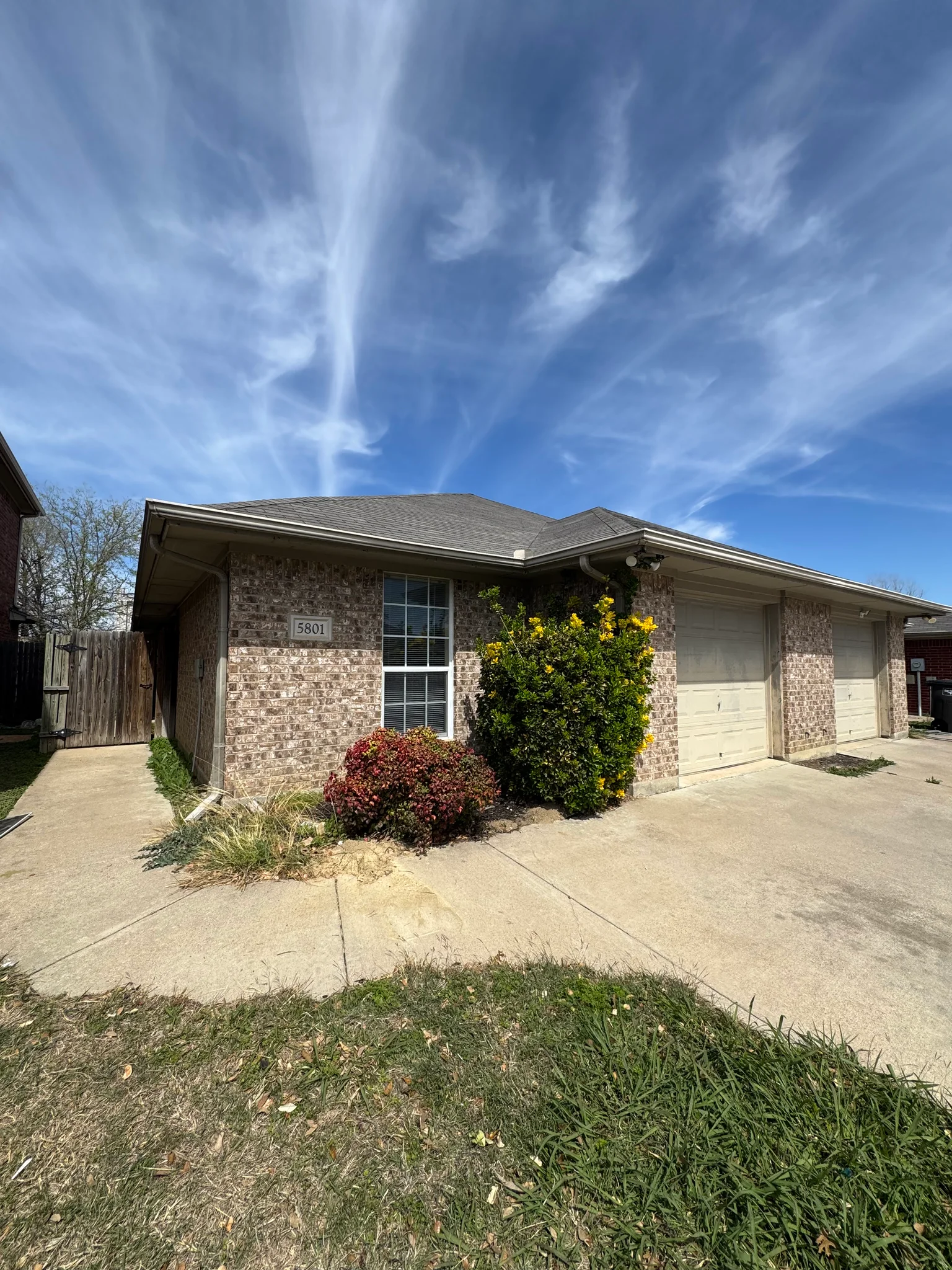 Ft Worth Townhome: 5801 Swords Dr