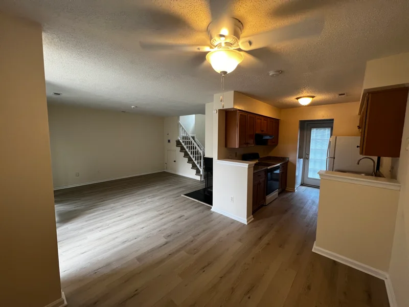 Newport News Townhome: 343 Lees Mill Dr