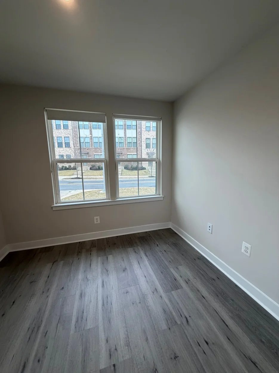 Suitland Townhome: 2816 Toles Park Dr