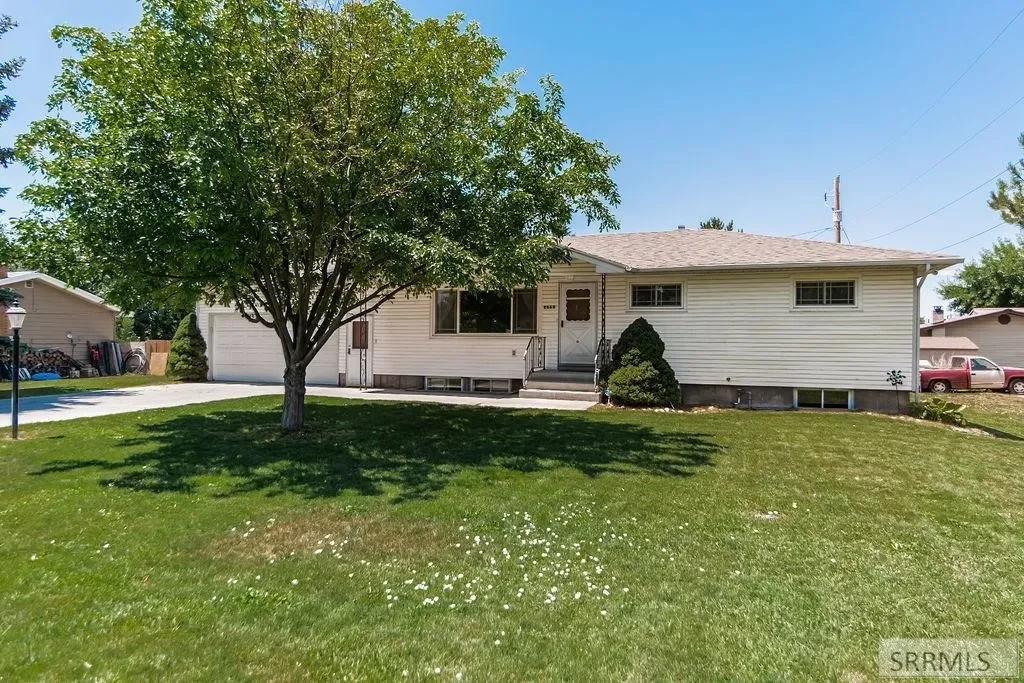 Ammon House: 2660 Central Ave