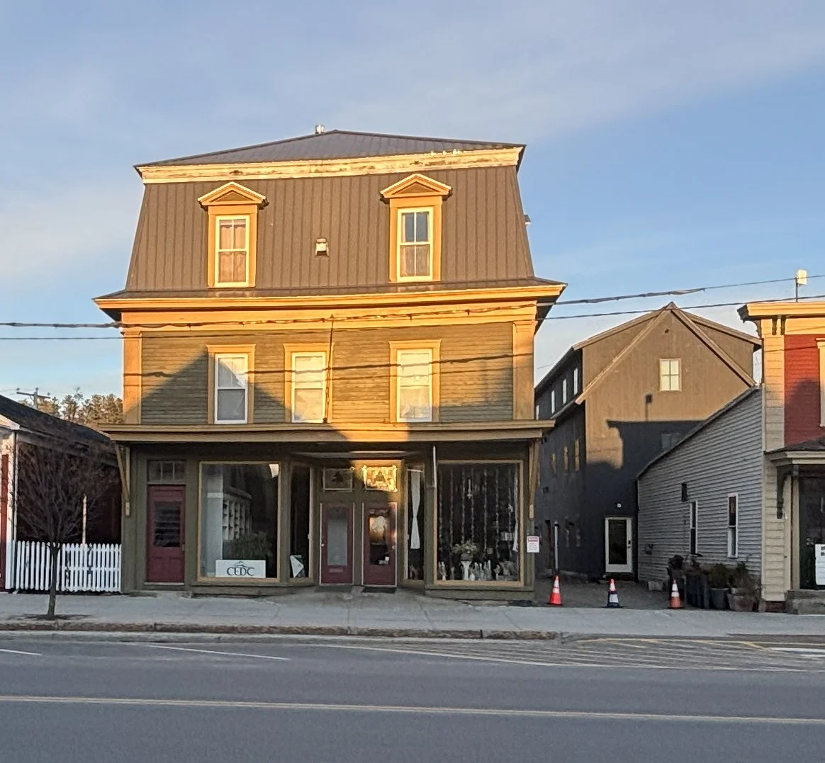 Lancaster Apartment: 81 Main Street