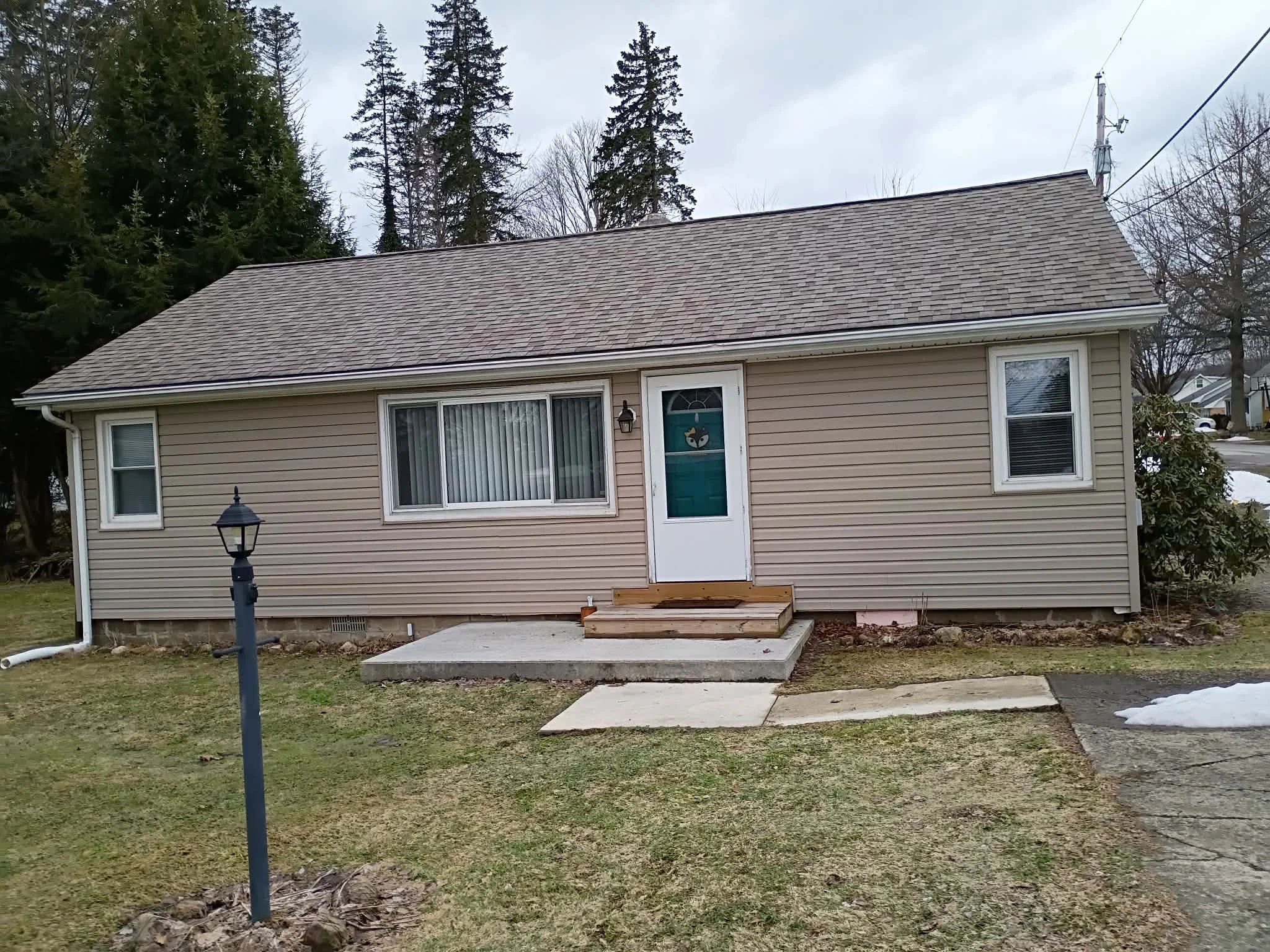 Edinboro House: 209 Walnut St