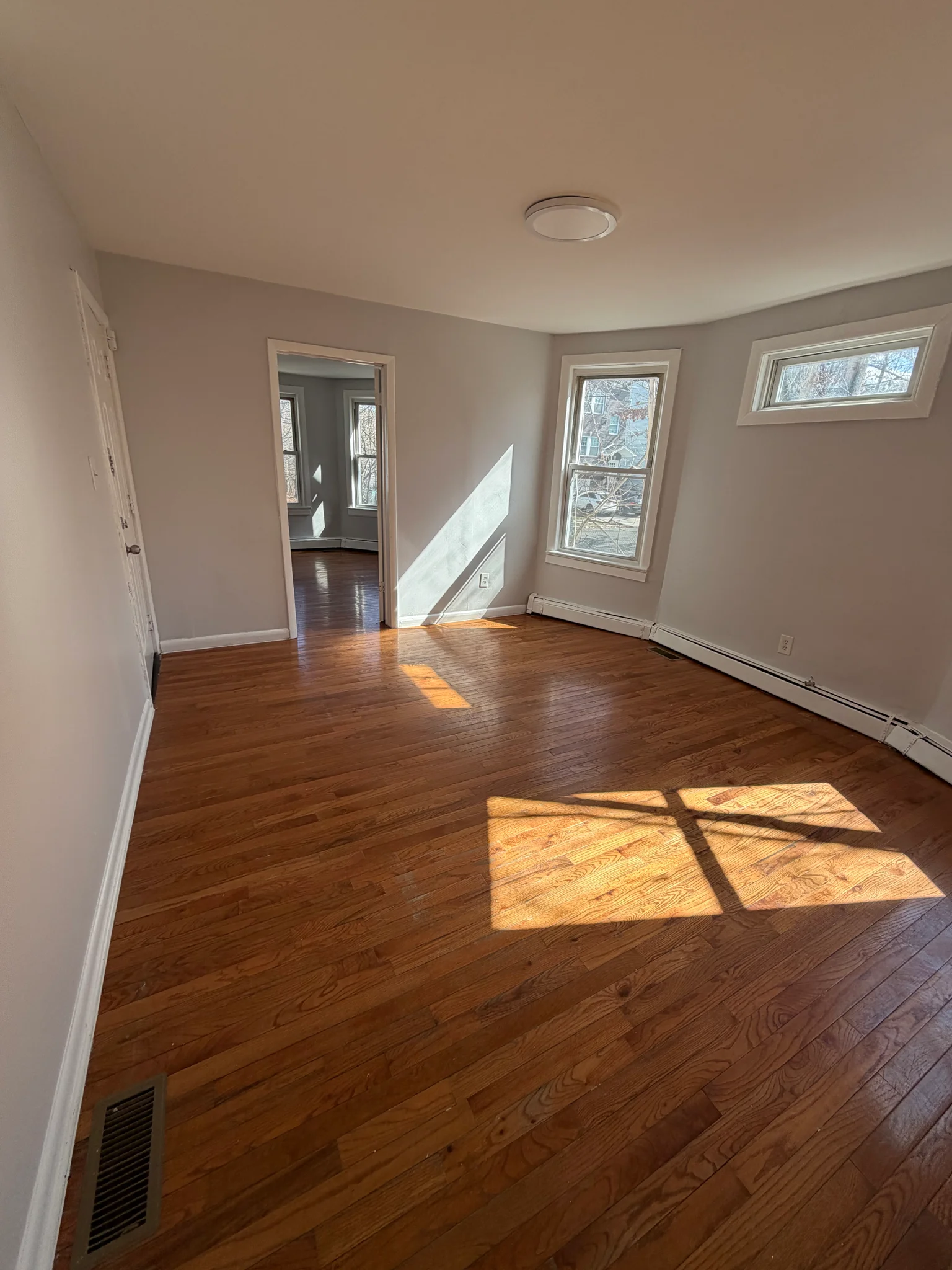 East Orange Condo: 75 N 15th St