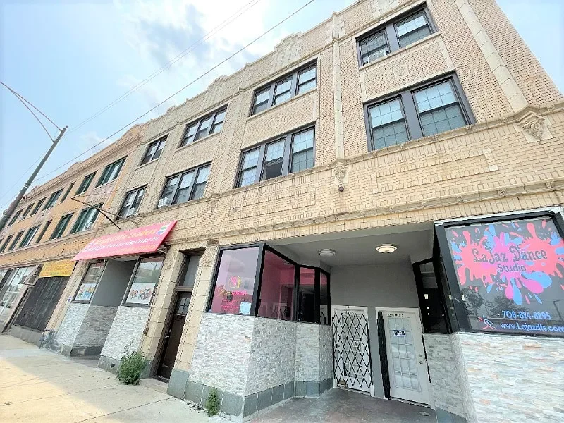 Chicago Apartment: 8246 S Racine Ave