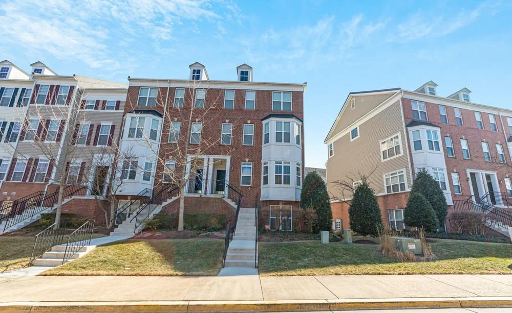 Suitland Townhome: 5529 Lanier Ave