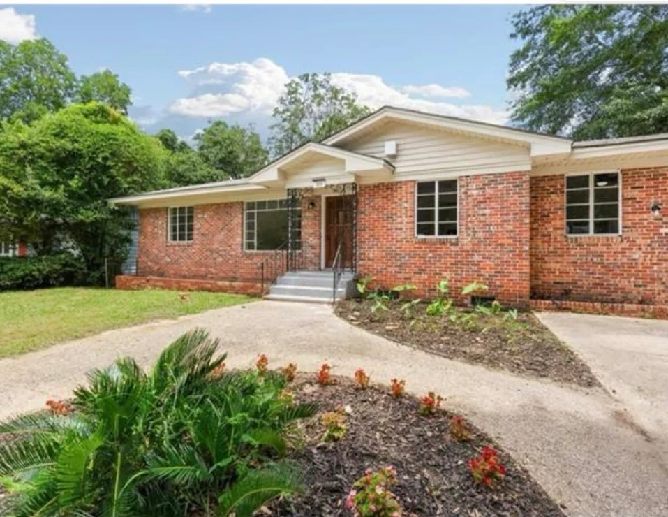 Mobile House: 265 Thrift St