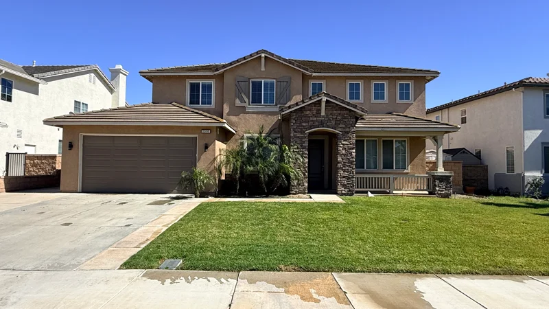 Eastvale House: 8108 Finch St