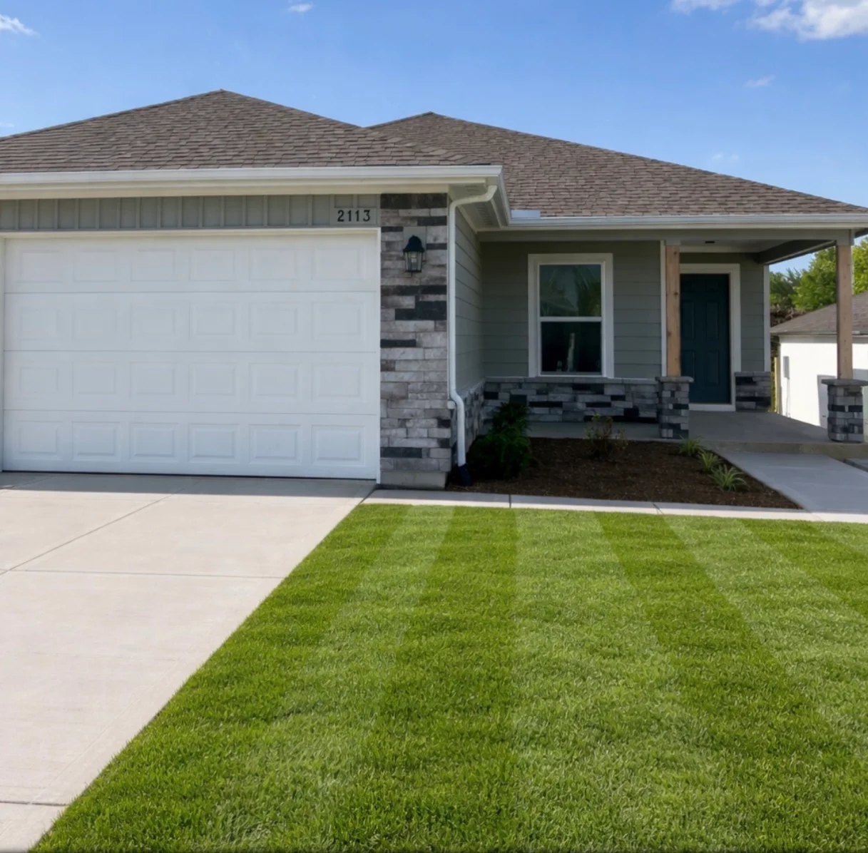 Tonganoxie House: 2113 Brook Ridge Circle