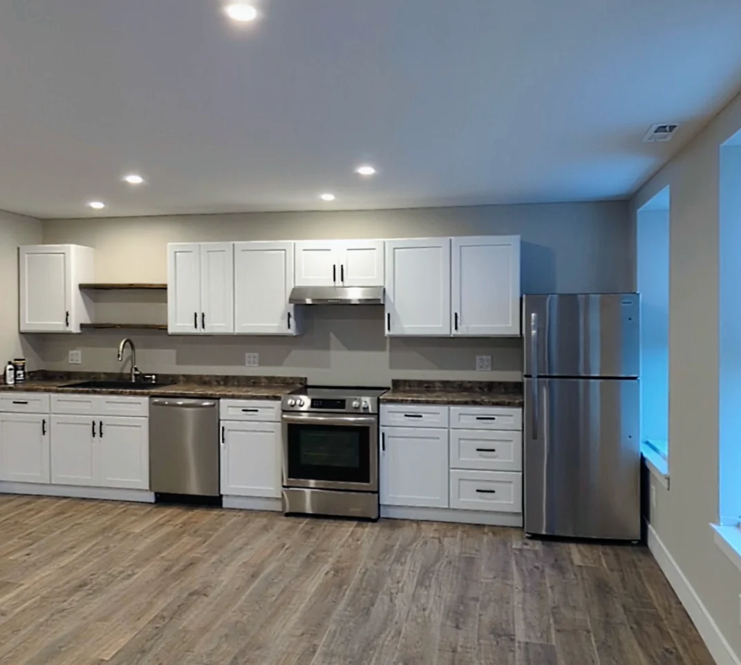 Douglassville Multiplex: Apt 2E 144 North Main Street