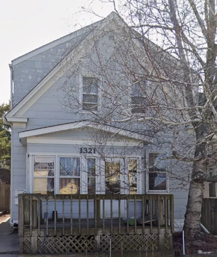 South Milwaukee House: 1321 Manitoba Ave