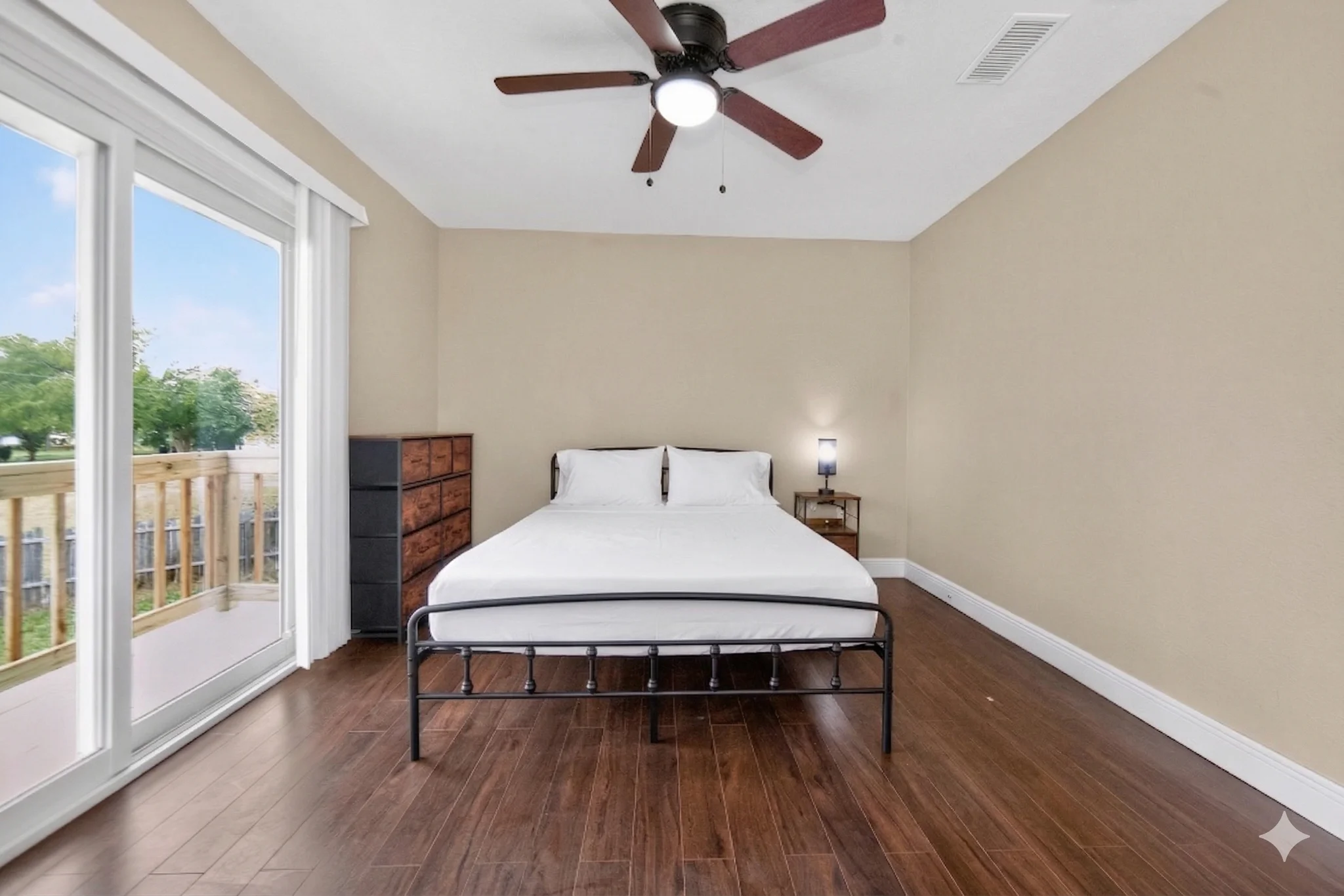 Orlando House: 2 Sweetbay