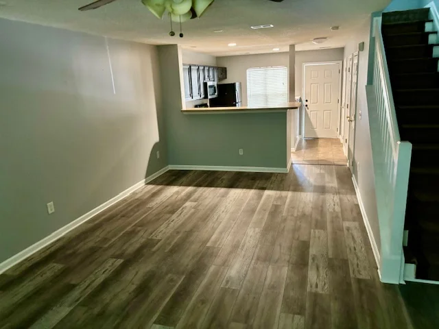 North Charleston House: 7933 Shadow Oak Drive