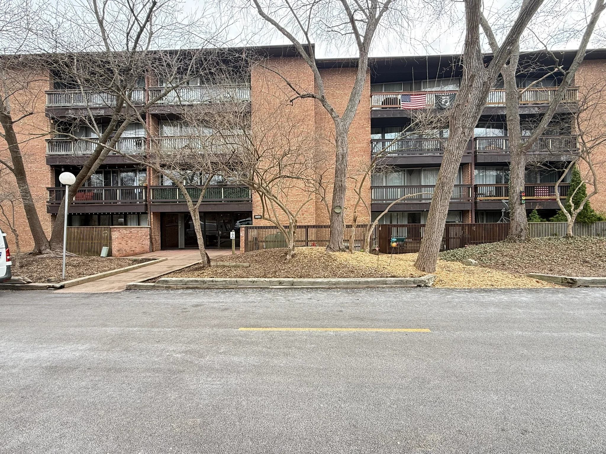 LISLE Condo: 5500 HILLCREST LN