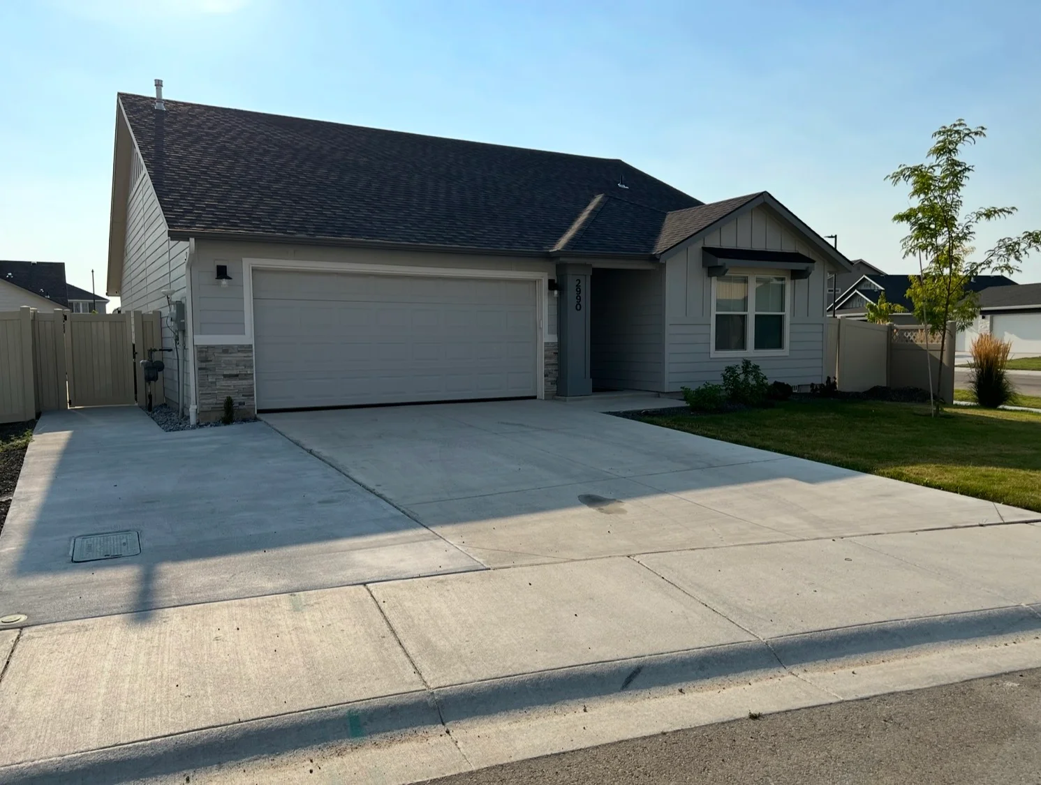 Kuna House: 2990 N Night Owl Ave