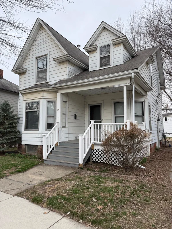 Mount Clemens House: 36 Ferrin Pl