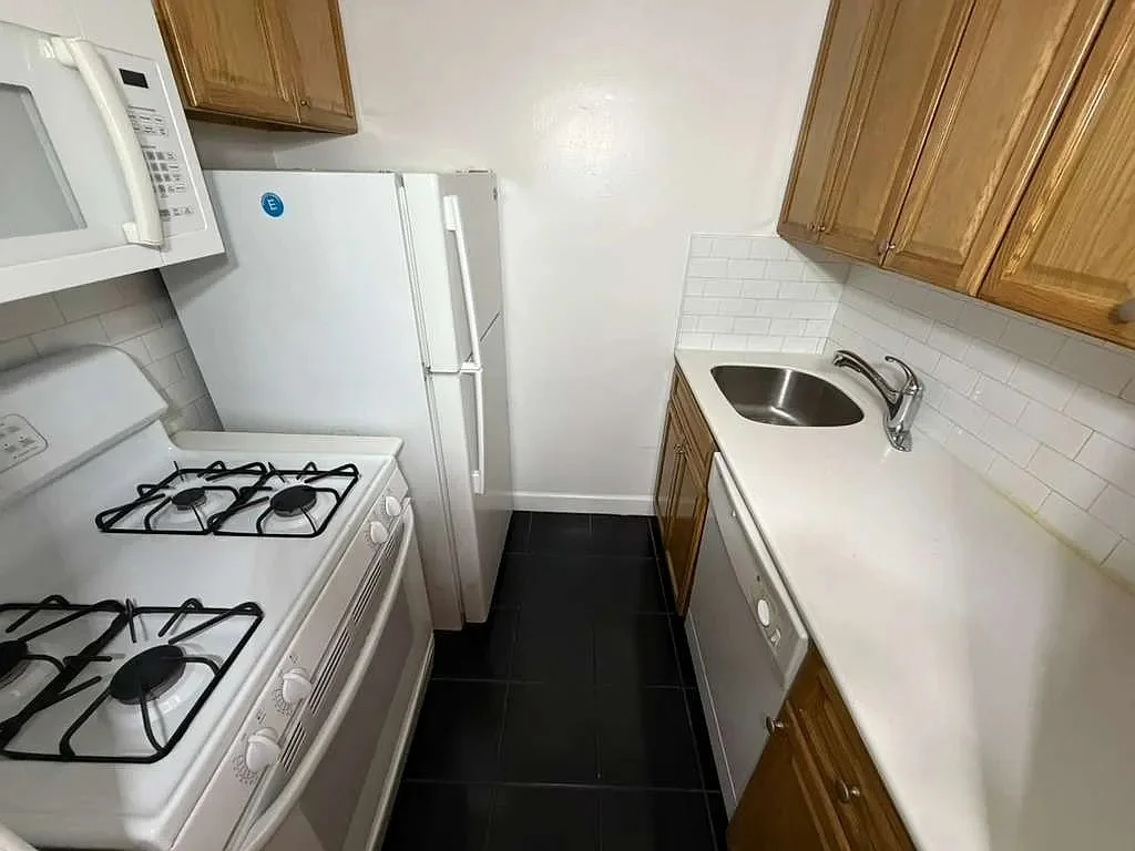 Kew Gardens Apartment: 83-33 118th Street