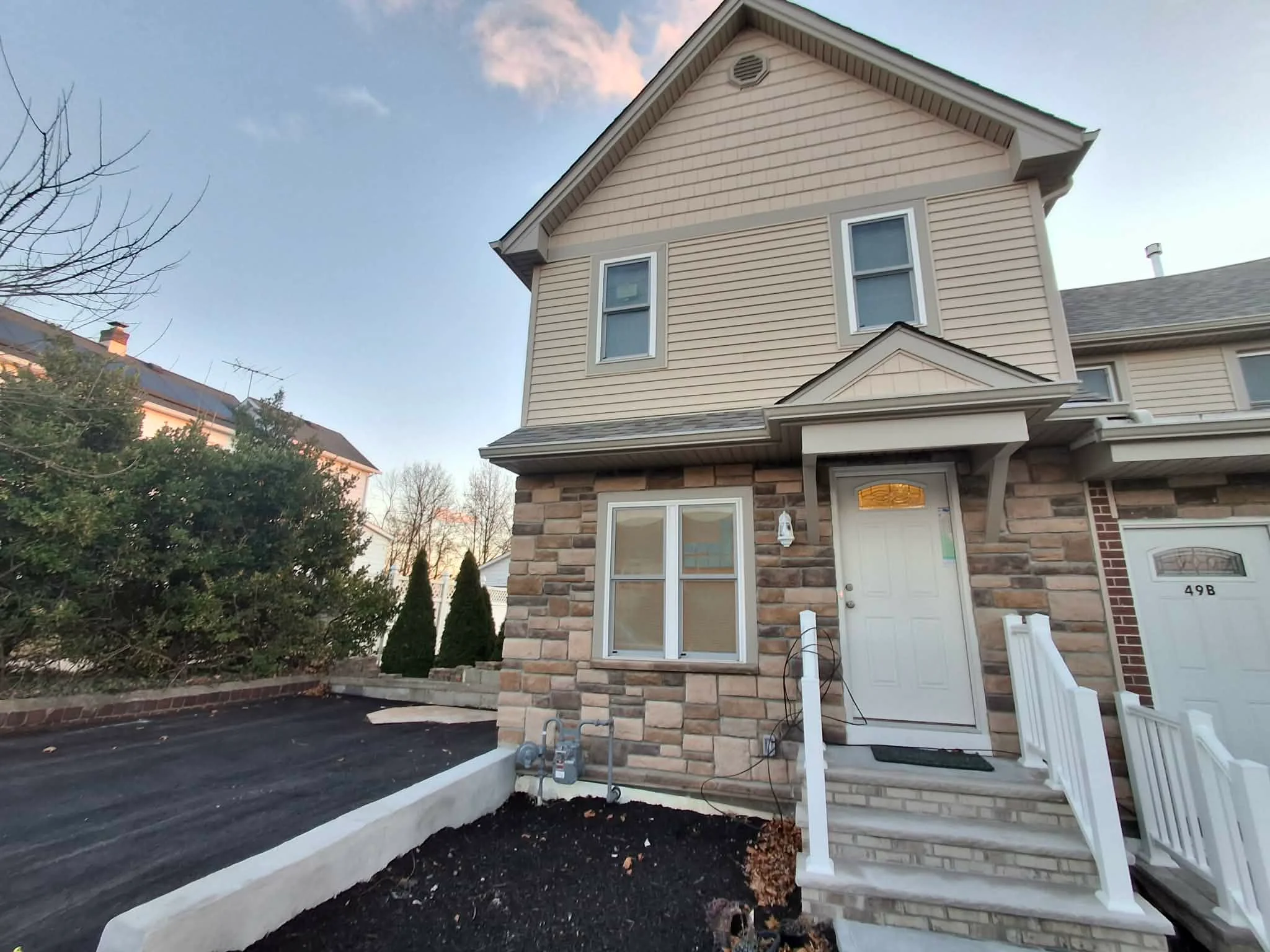 Sayreville Townhome: 49 Hillside Av
