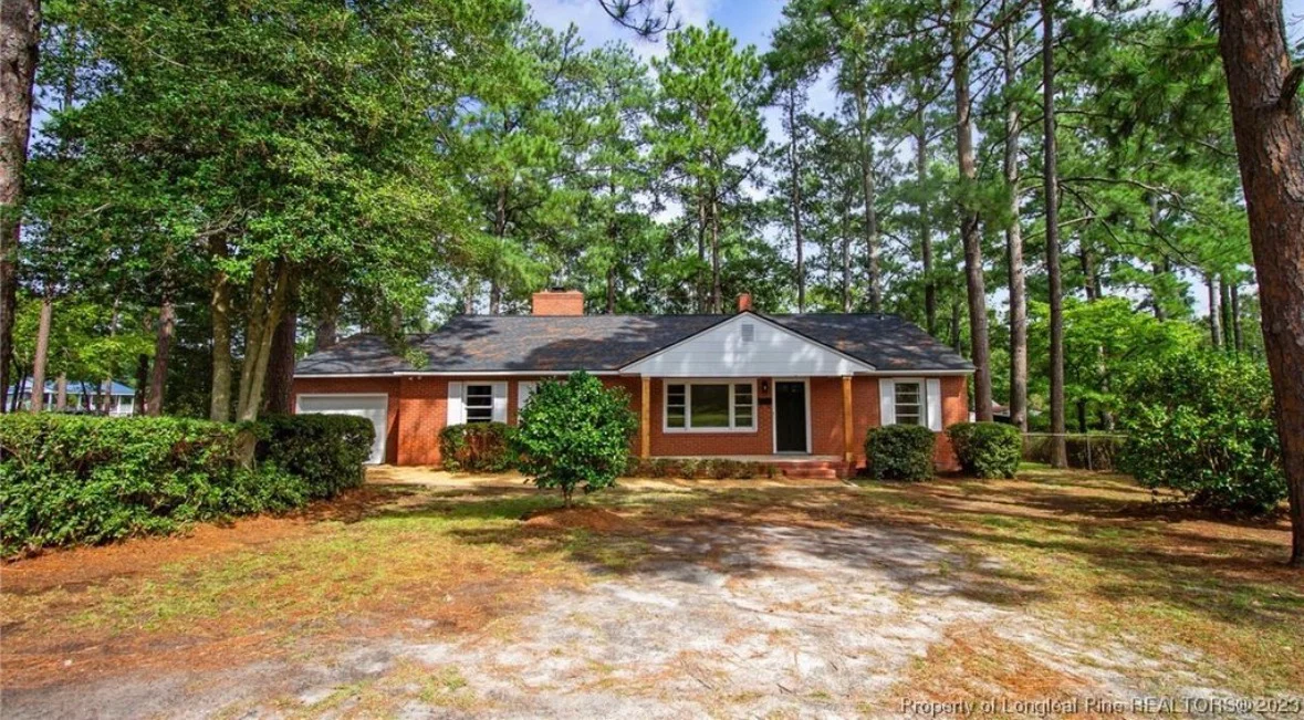 Fayetteville House: 3516 Edna St