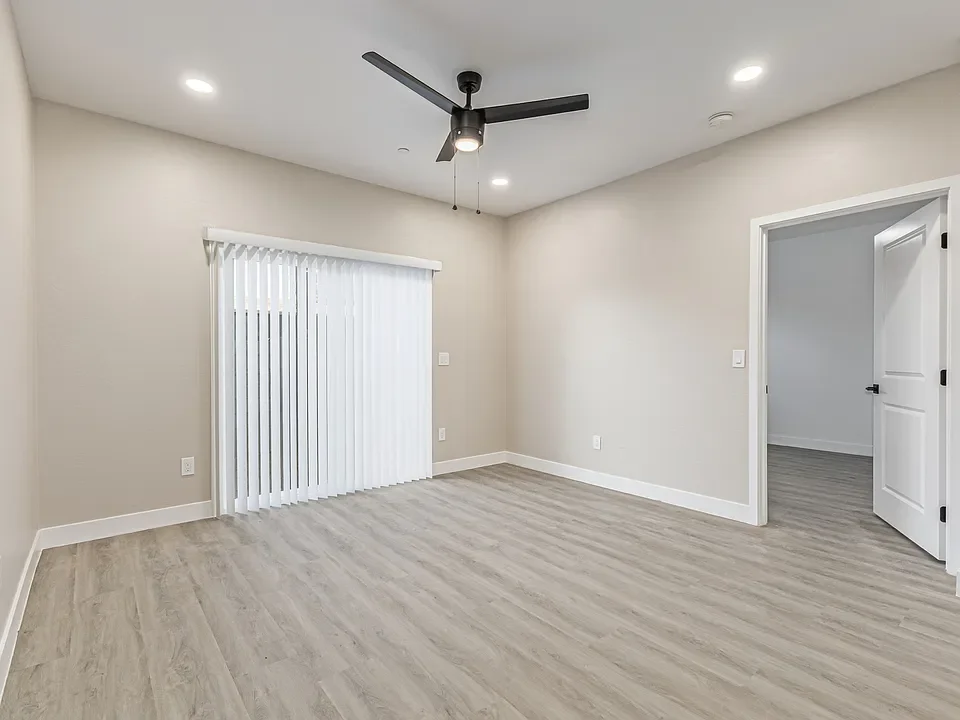 Phoenix Apartment: 1435 E Taylor St