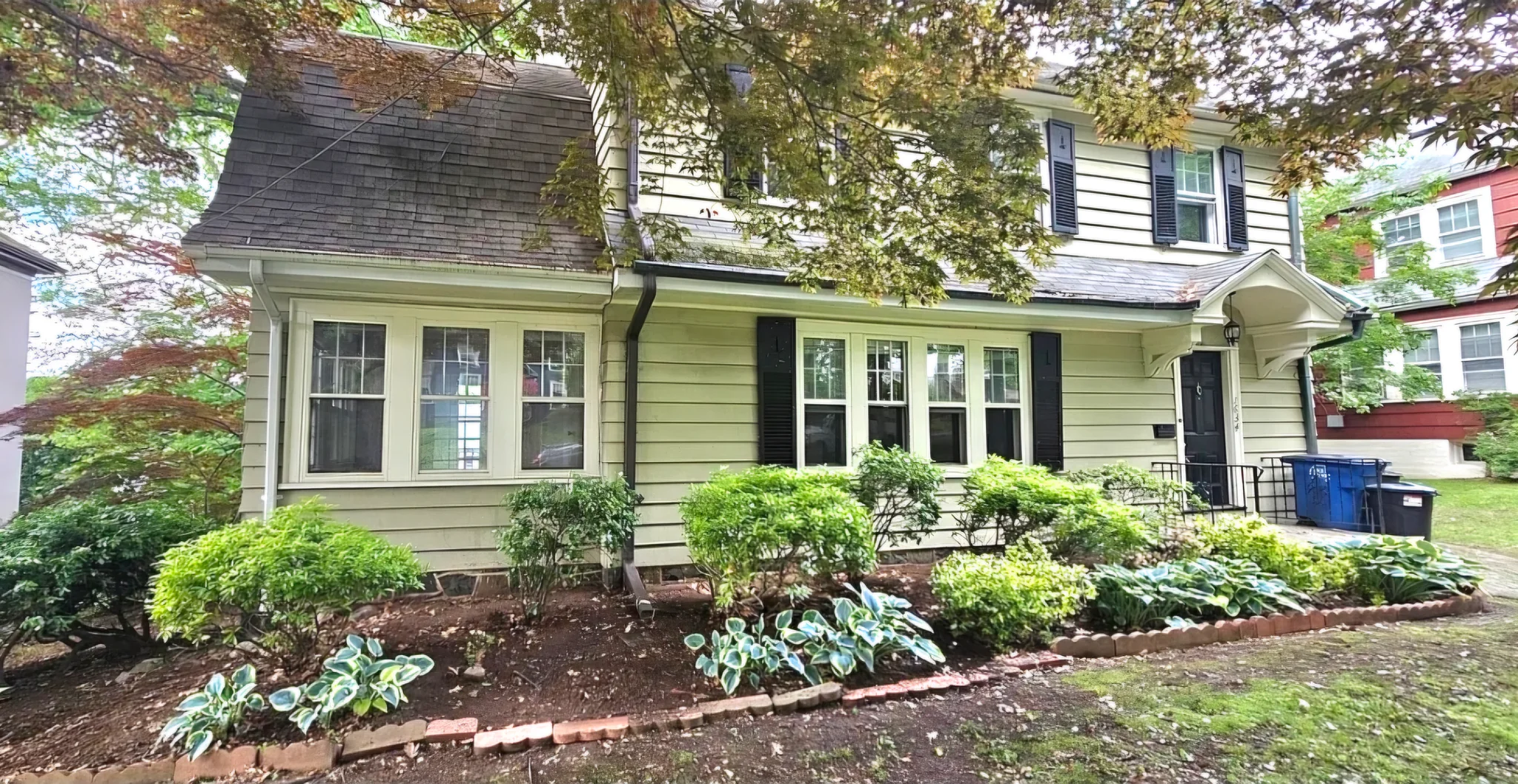 New Haven House: 1634 Ella Grasso Blvd