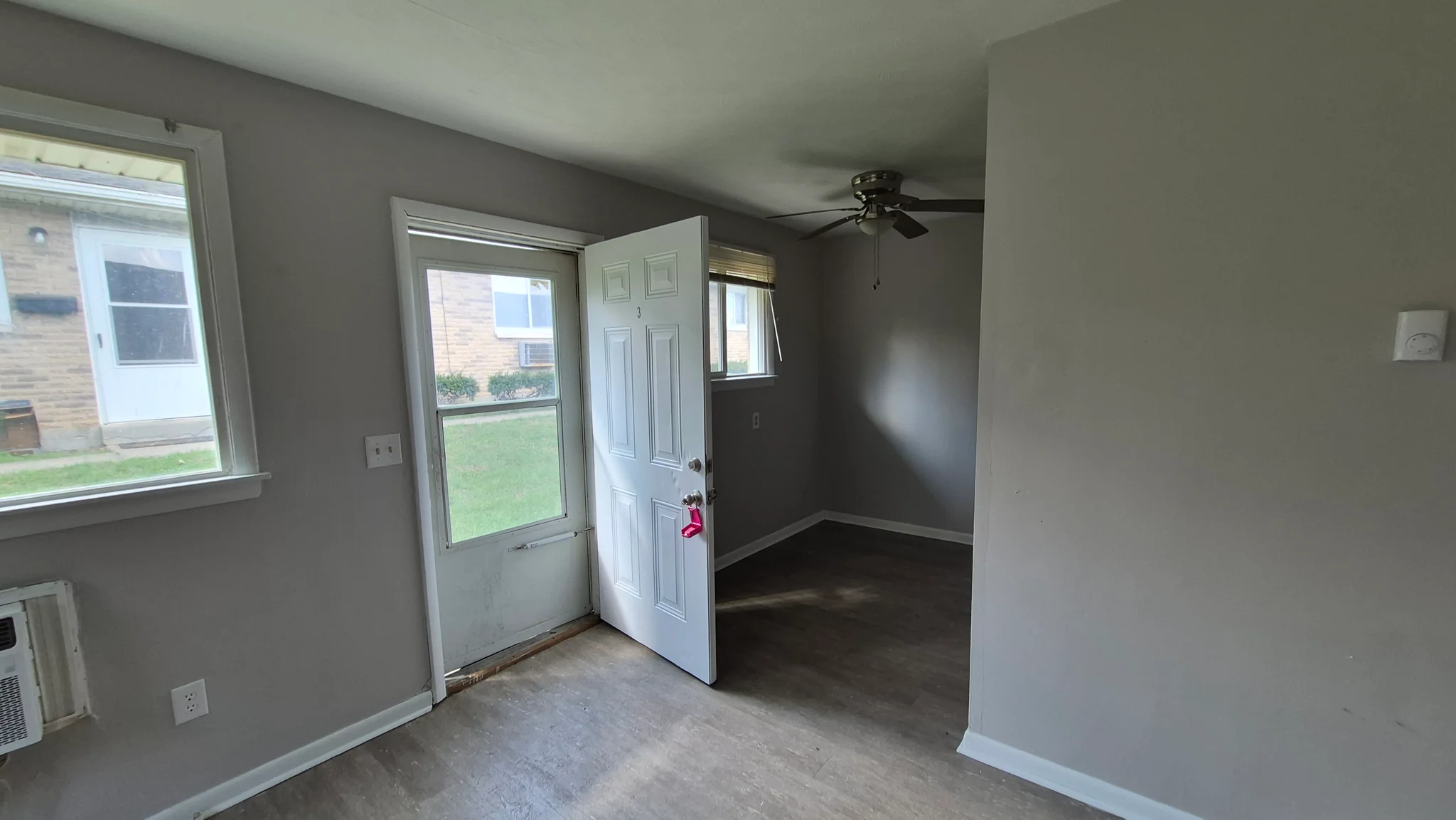 Dayton Apartment: 250 E Nottingham Unit #3