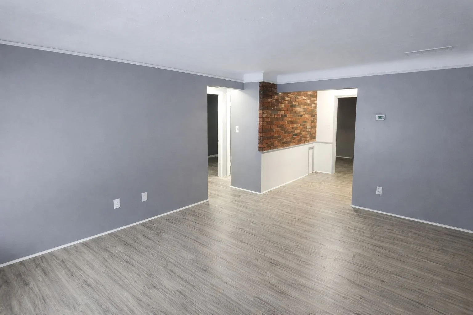 Cleveland House: 3846 E 189th St